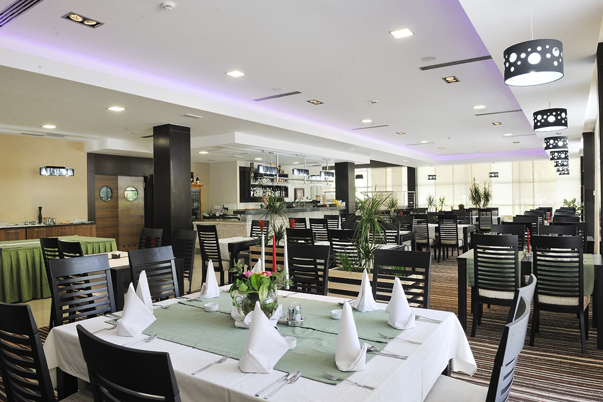Prix Moyen D' Un Repas Chez Lipp