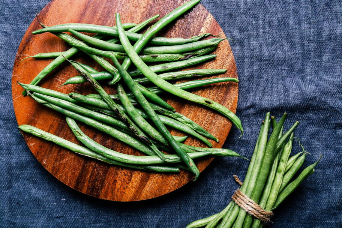 Haricots verts sur la table